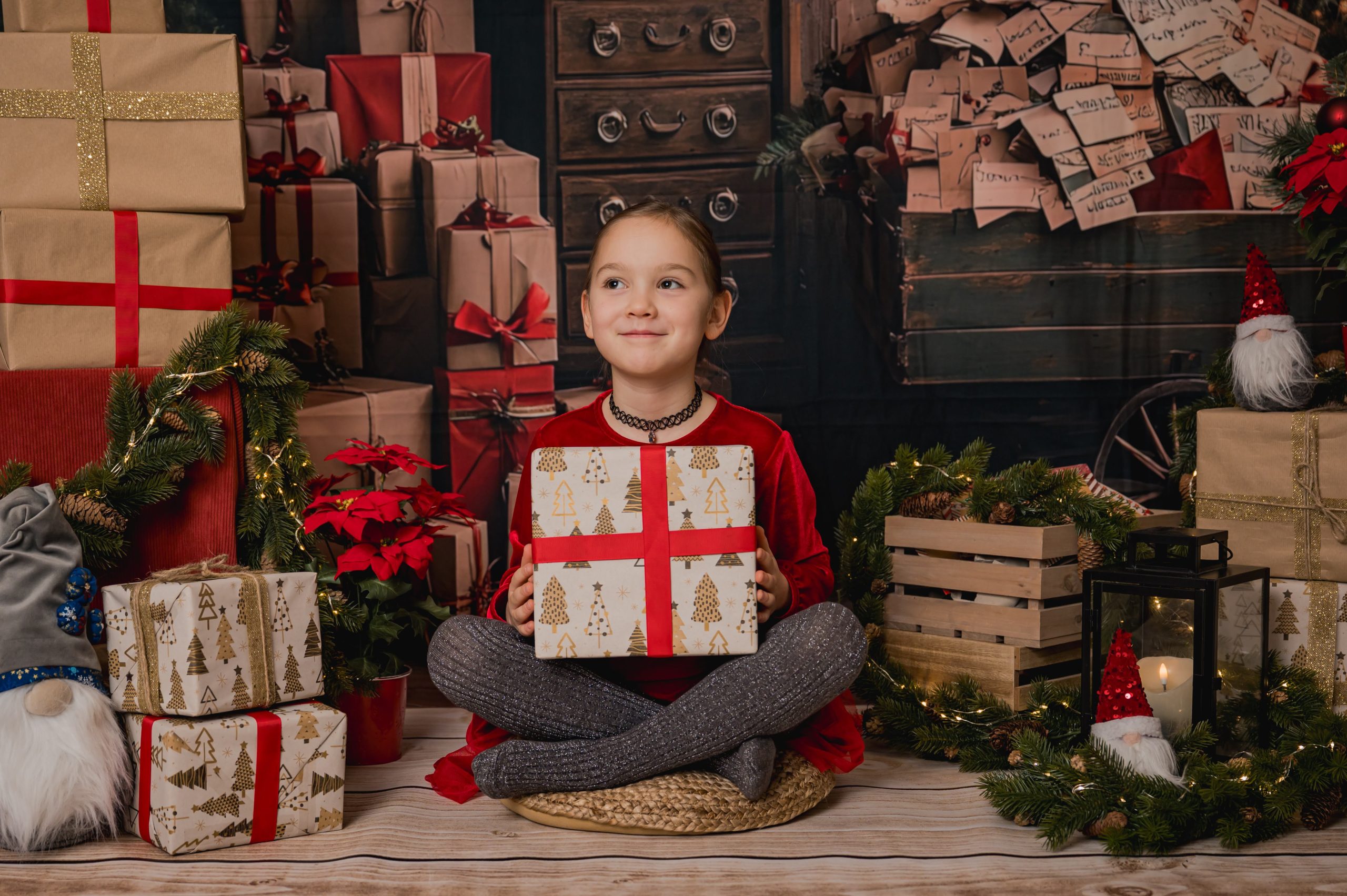 Dzieci na balu karnawałowym